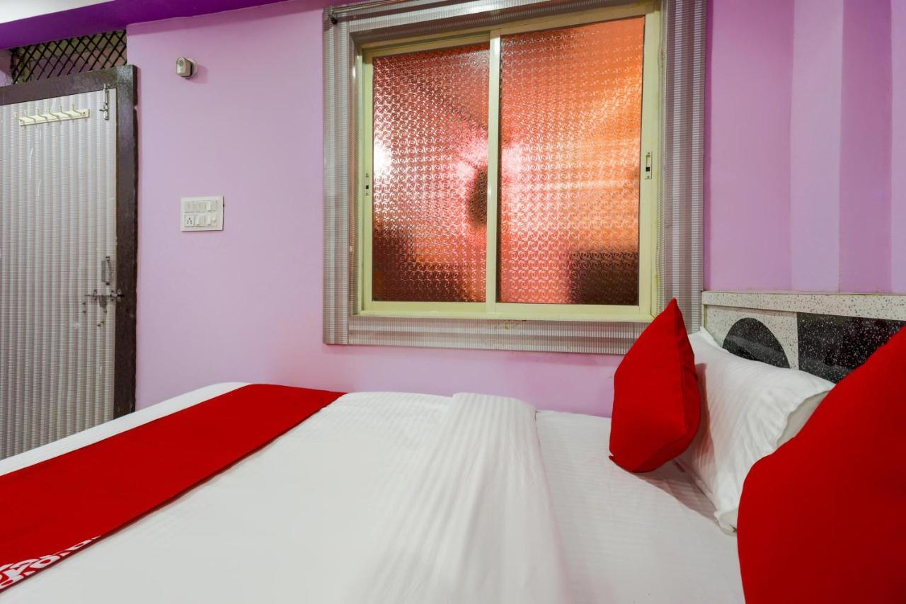 Oyo 45752 Hotel Sb Palace Godarpura Экстерьер фото