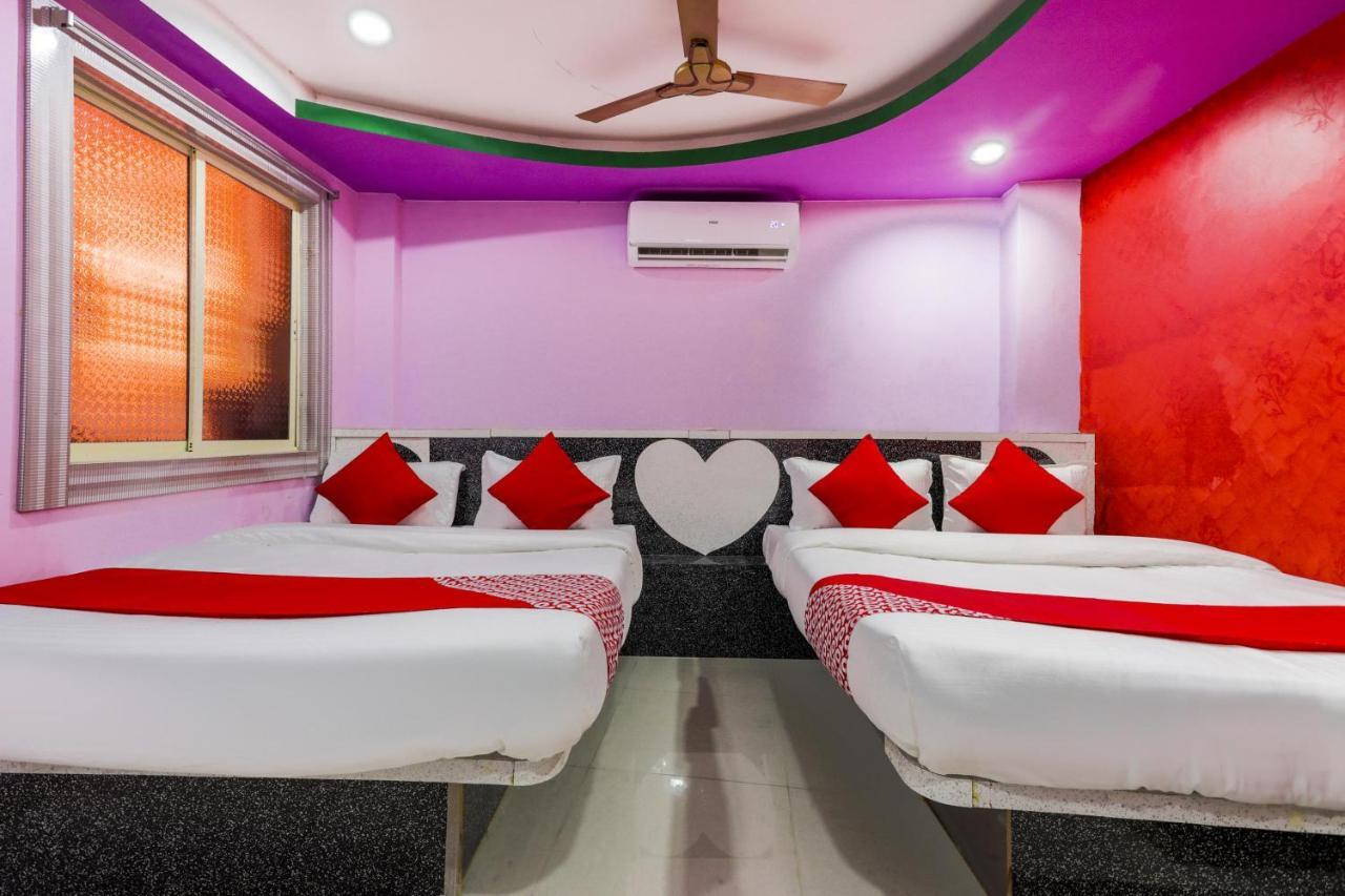 Oyo 45752 Hotel Sb Palace Godarpura Экстерьер фото
