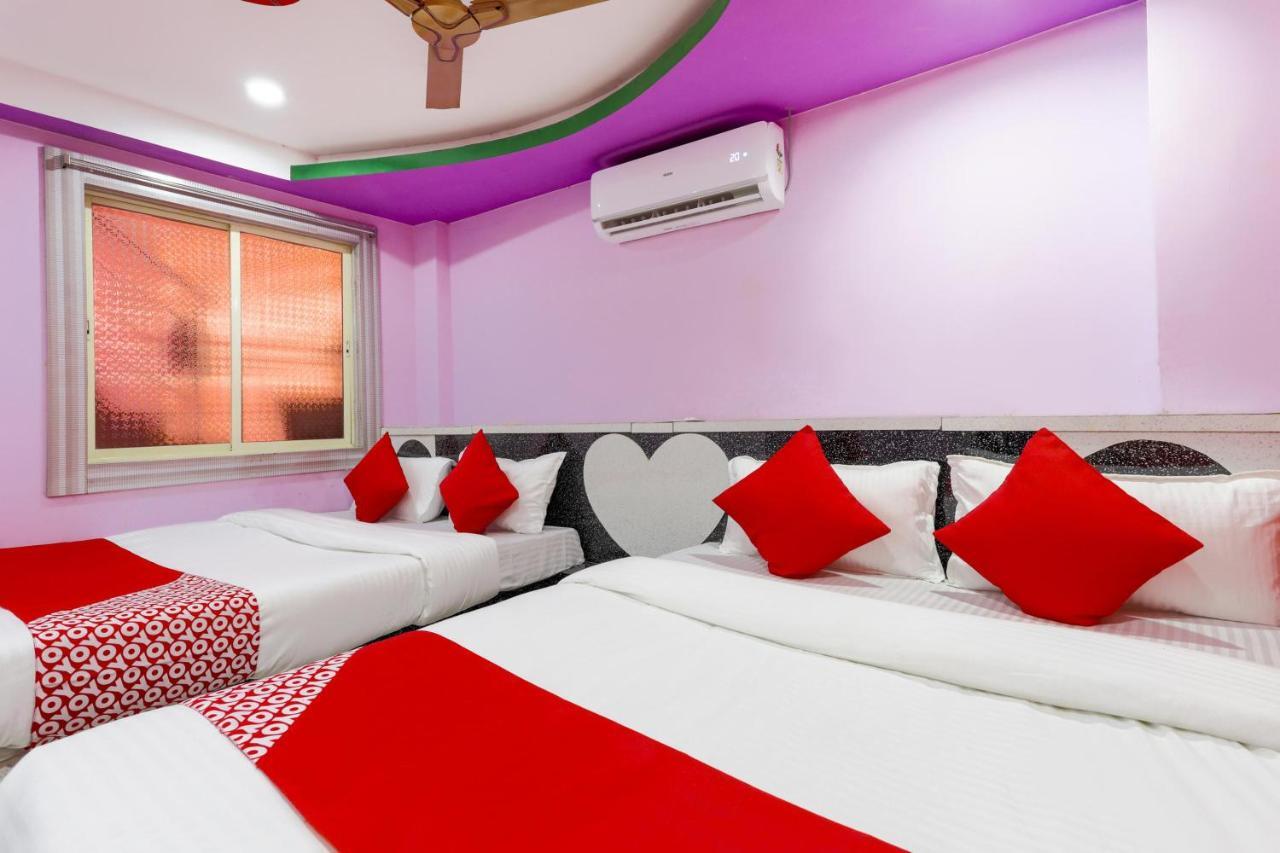 Oyo 45752 Hotel Sb Palace Godarpura Экстерьер фото