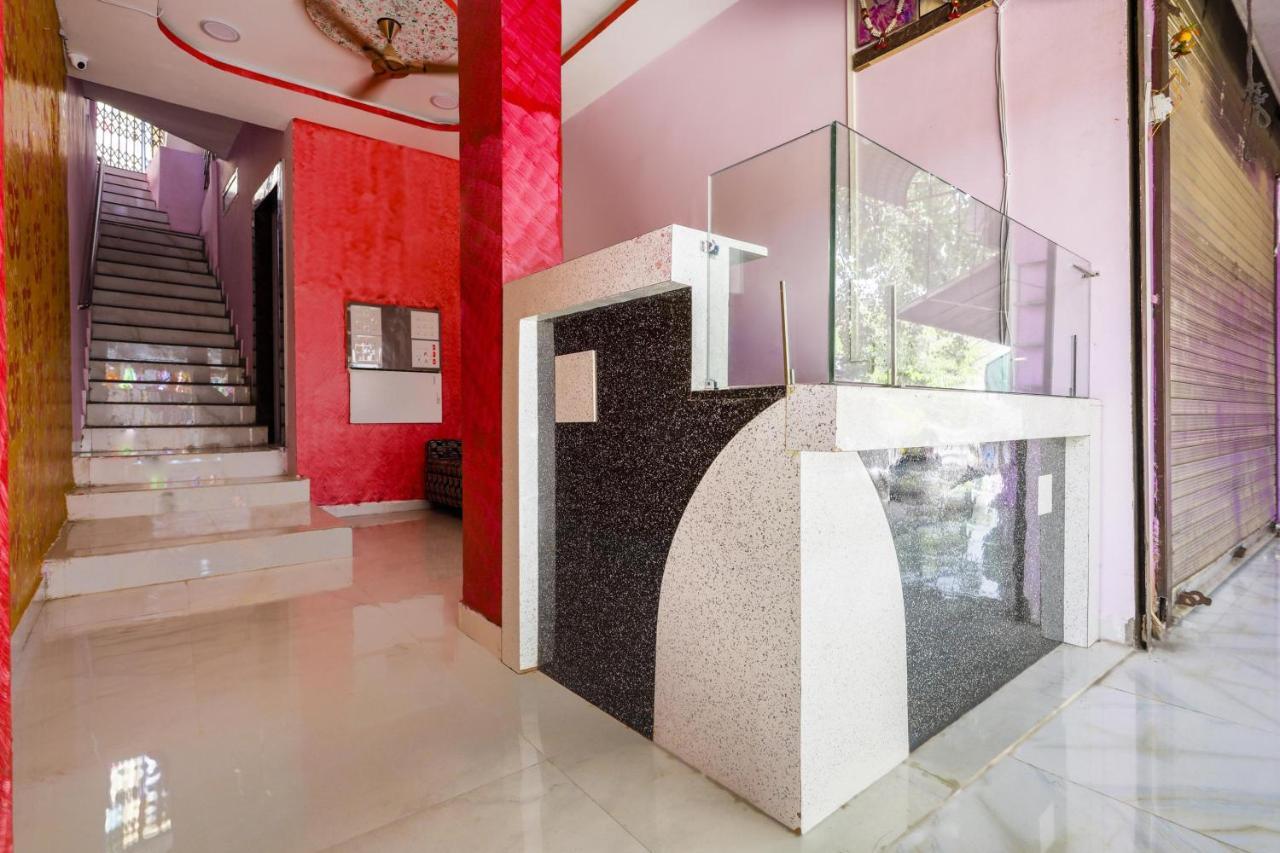 Oyo 45752 Hotel Sb Palace Godarpura Экстерьер фото